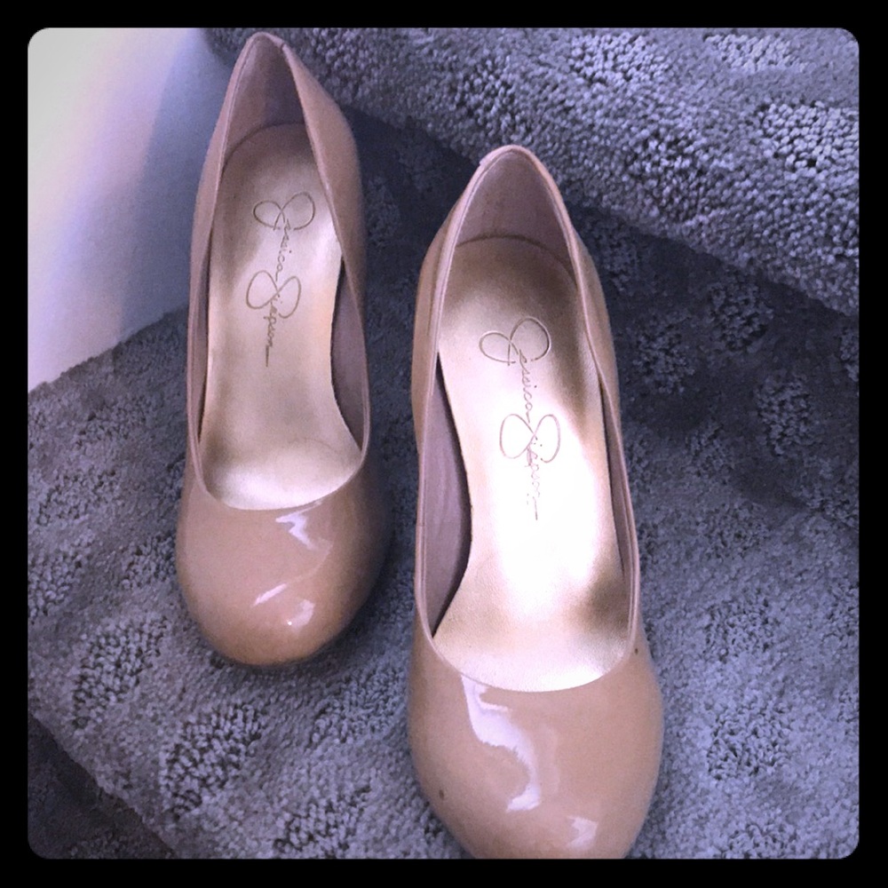 Nude Pumps - image 1